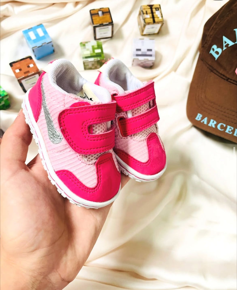 Nike Newborn Baby Sneakers (Pink & Silver) - Easy Strap