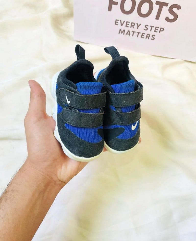 Nike Kids Sneakers (Black & Blue) - Double Strap