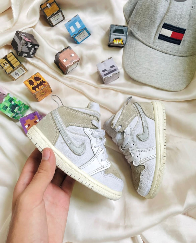 Nike Air Jordan Kids Sneakers (Beige/White)